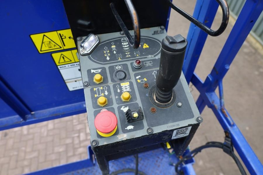 JLG M3369 Hybrid, 12m Working Height, 450kg Capacity, - Lift u obliku makaza: slika 4 JLG M3369 Hybrid, 12m Working Height, 450kg Capacity, - Lift u obliku makaza: slika 4