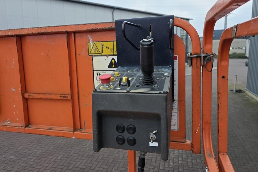 JLG M4069 Hybrid, 14.2m Working Height, 360kg Capacity - Lift u obliku makaza: slika 5 JLG M4069 Hybrid, 14.2m Working Height, 360kg Capacity - Lift u obliku makaza: slika 5