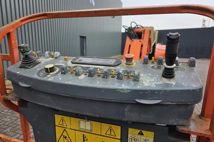 JLG M600JP Hybrid, 4x4 Drive, 20.2m Working Height, 14 - Zglobna platforma: slika 4 JLG M600JP Hybrid, 4x4 Drive, 20.2m Working Height, 14 - Zglobna platforma: slika 4