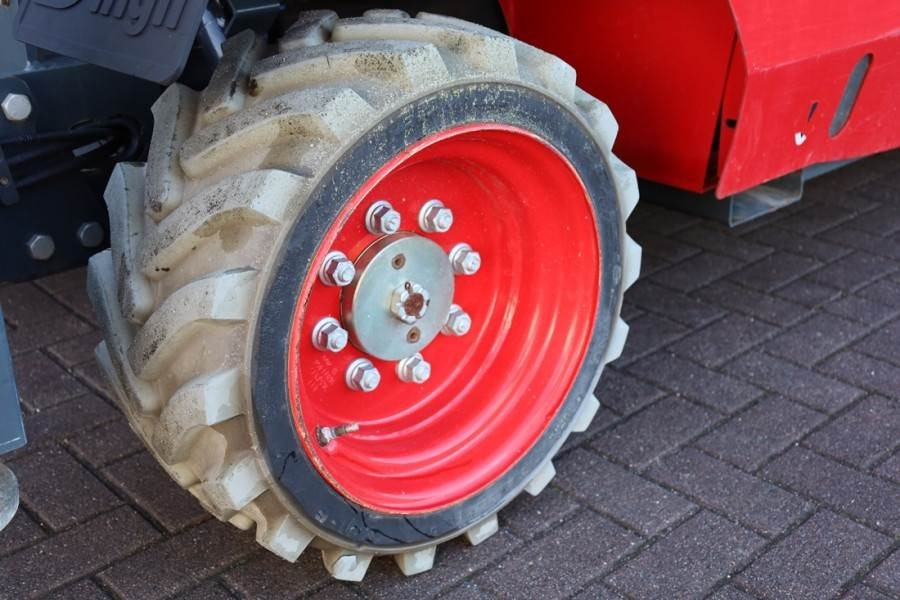 Lift u obliku makaza Magni DS1218RT Valid inspection, Diesel, 4x4 Drive, 12m: slika 12 Lift u obliku makaza Magni DS1218RT Valid inspection, Diesel, 4x4 Drive, 12m: slika 12