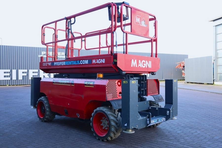 Lift u obliku makaza Magni DS1218RT Valid inspection, Diesel, 4x4 Drive, 12m: slika 8 Lift u obliku makaza Magni DS1218RT Valid inspection, Diesel, 4x4 Drive, 12m: slika 8