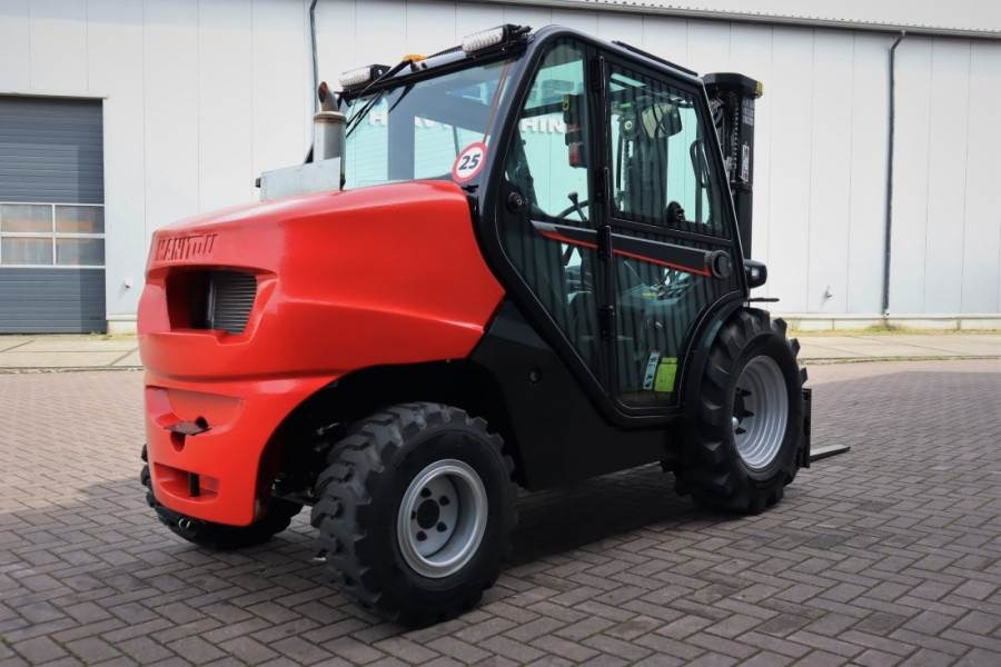Manitou MC25-4 Valid Inspection, *Guarantee, Diesel, 4x4 - Terenski viljuškar: slika 2 Manitou MC25-4 Valid Inspection, *Guarantee, Diesel, 4x4 - Terenski viljuškar: slika 2