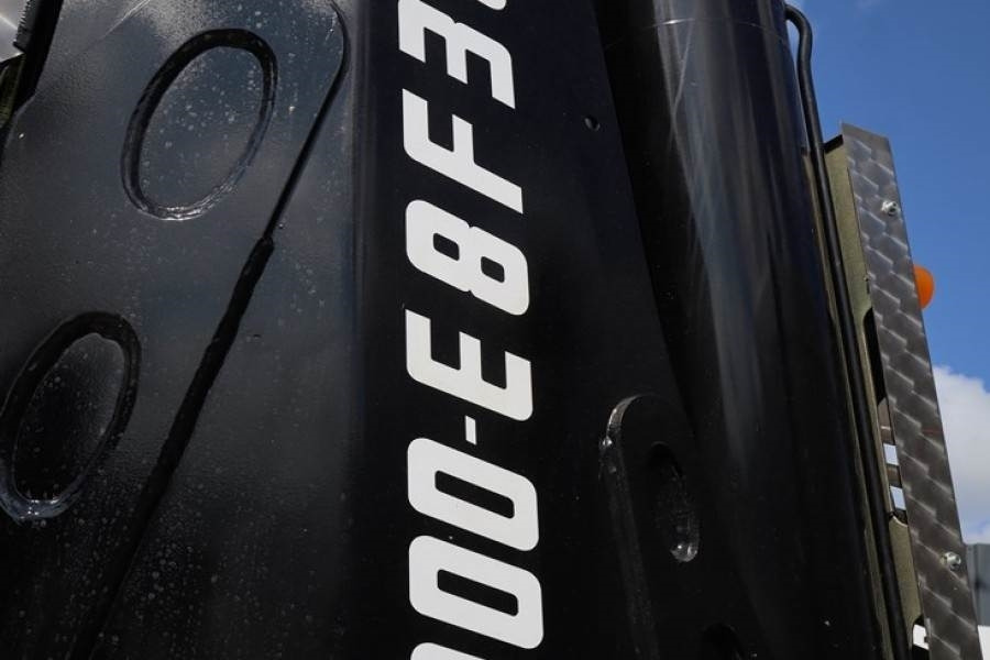 Volvo FH16 550 10x4 Valid inspection, *Guarantee! 10x4x6 - Autokran za sve terene: slika 2 Volvo FH16 550 10x4 Valid inspection, *Guarantee! 10x4x6 - Autokran za sve terene: slika 2