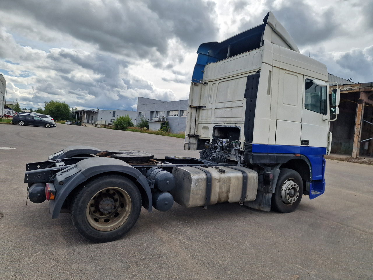 DAF 95.430 XF Euro2 manual - Tegljač: slika 3 DAF 95.430 XF Euro2 manual - Tegljač: slika 3