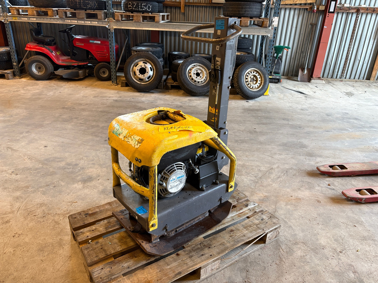 Atlas Copco LG 200 - Vibraciona ploča: slika 1 Atlas Copco LG 200 - Vibraciona ploča: slika 1