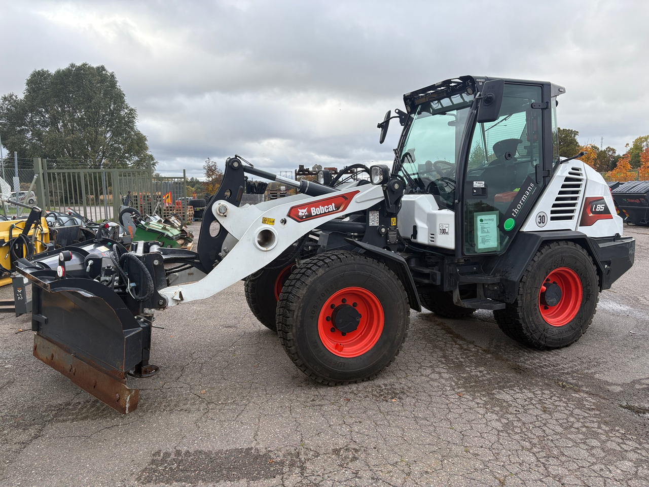 Bobcat L85 - Utovarivač točkaš: slika 1 Bobcat L85 - Utovarivač točkaš: slika 1