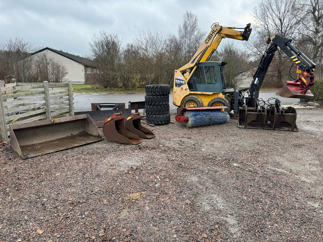 Gehl 4640 Turbo - Druga mašina: slika 1 Gehl 4640 Turbo - Druga mašina: slika 1