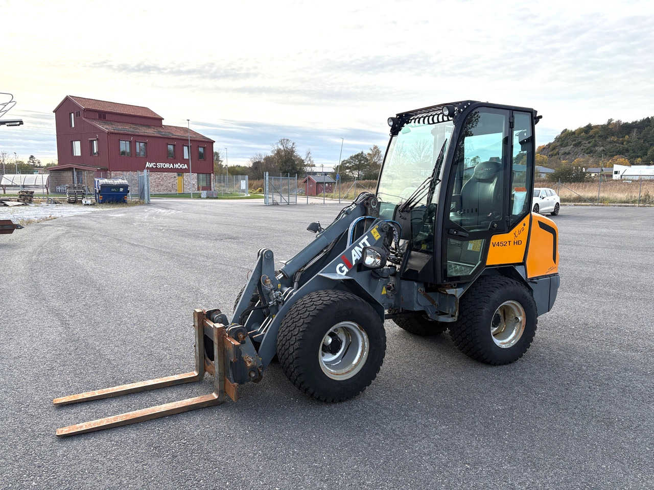 Giant V452T HD - Utovarivač točkaš: slika 1 Giant V452T HD - Utovarivač točkaš: slika 1