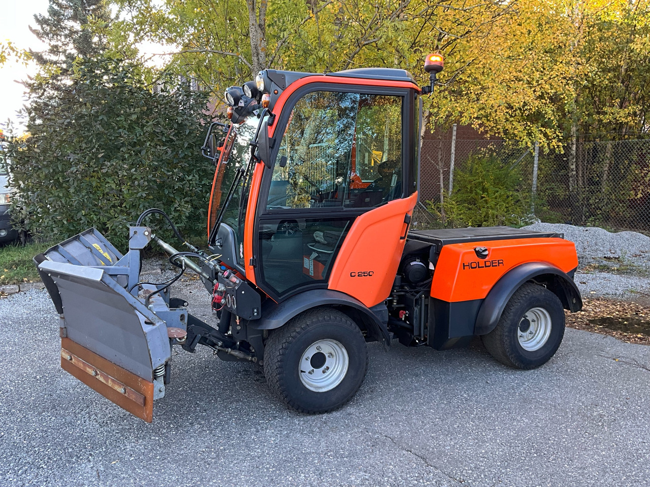 Holder C250 - Korisno/ Posebno vozilo: slika 1 Holder C250 - Korisno/ Posebno vozilo: slika 1