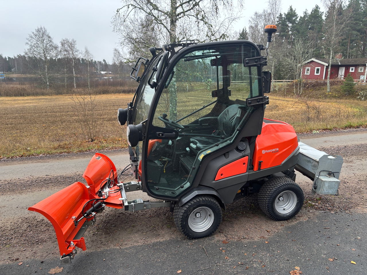 Husqvarna P 525D - Korisno/ Posebno vozilo: slika 1 Husqvarna P 525D - Korisno/ Posebno vozilo: slika 1