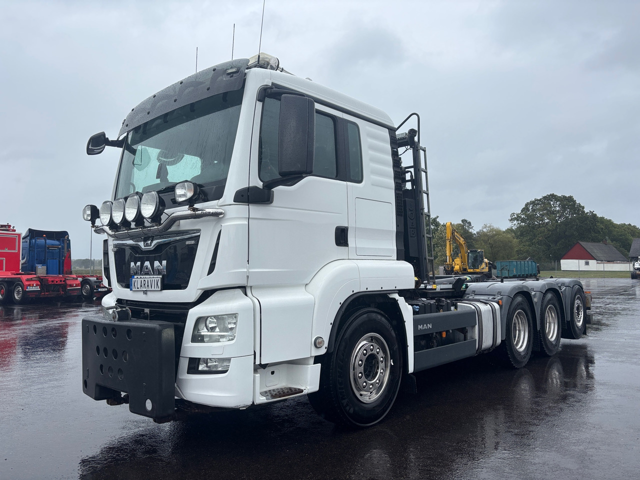 MAN TGS 35.500 8x4 - Kamion sa hidrauličnom kukom: slika 1 MAN TGS 35.500 8x4 - Kamion sa hidrauličnom kukom: slika 1