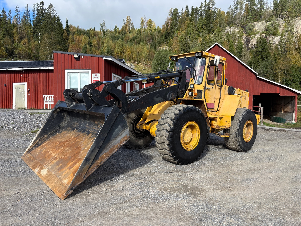 Volvo BM 4400 - Utovarivač točkaš: slika 1 Volvo BM 4400 - Utovarivač točkaš: slika 1