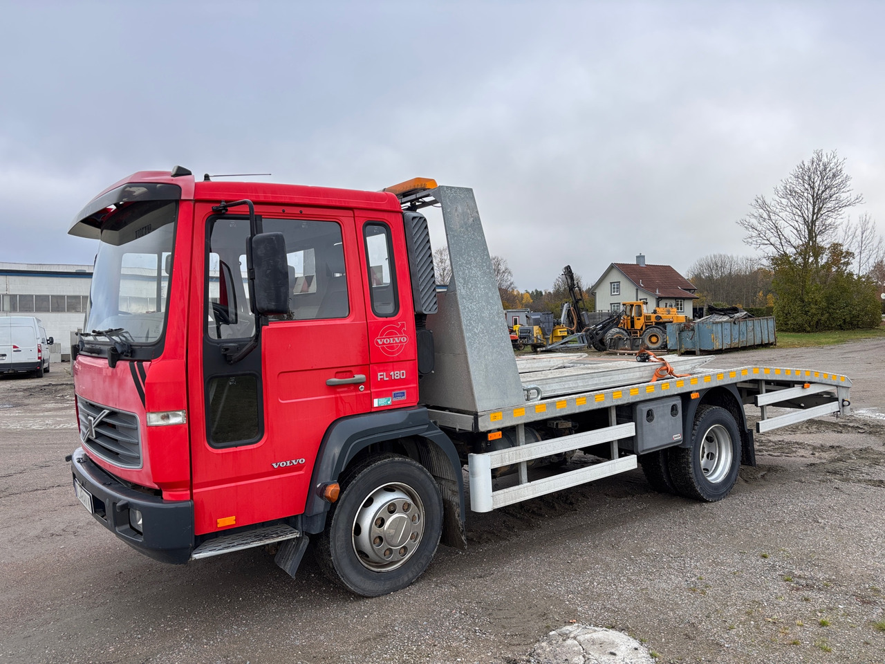 Volvo FL 180 4x2 - Kamion sa tovarnim sandukom: slika 1 Volvo FL 180 4x2 - Kamion sa tovarnim sandukom: slika 1