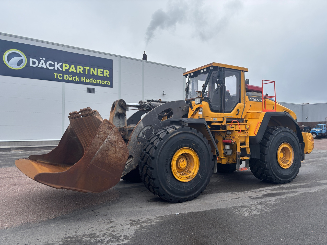 Volvo L260H - Utovarivač točkaš: slika 1 Volvo L260H - Utovarivač točkaš: slika 1