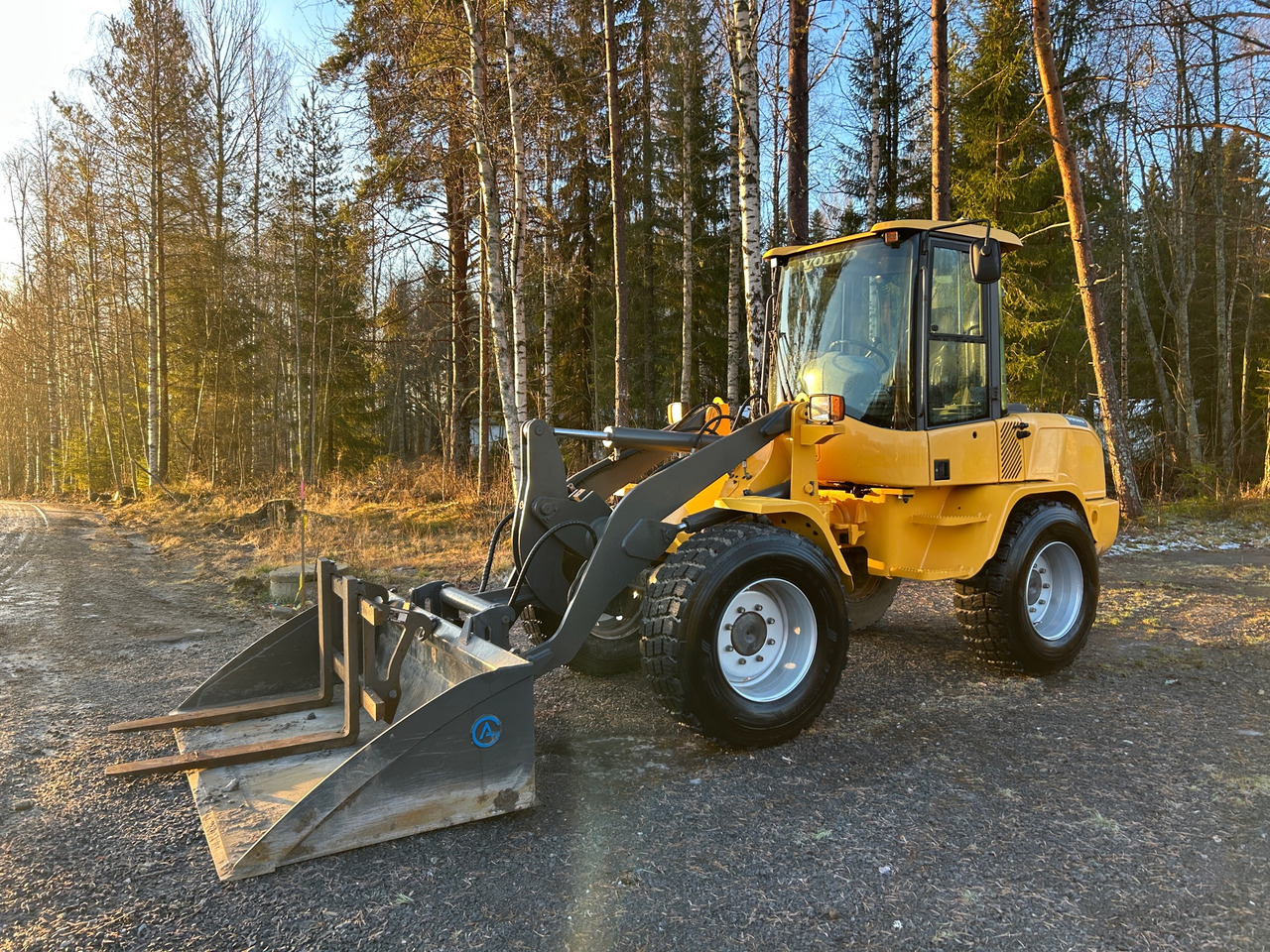 Volvo L30G - Utovarivač točkaš: slika 1 Volvo L30G - Utovarivač točkaš: slika 1