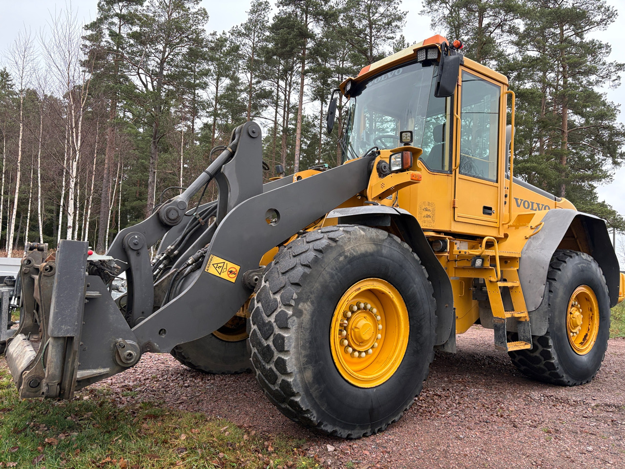 Volvo L70E - Utovarivač točkaš: slika 1 Volvo L70E - Utovarivač točkaš: slika 1