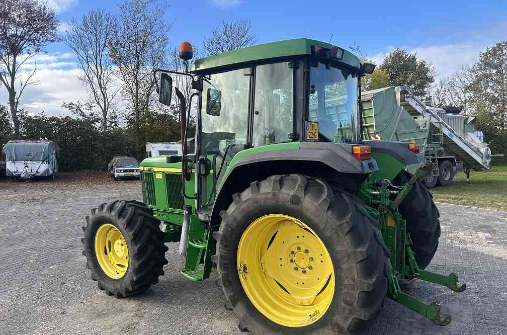 John Deere 6110 - Traktor: slika 2 John Deere 6110 - Traktor: slika 2