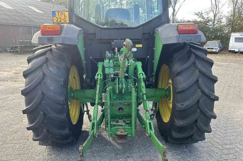 John Deere 6110 - Traktor: slika 3 John Deere 6110 - Traktor: slika 3