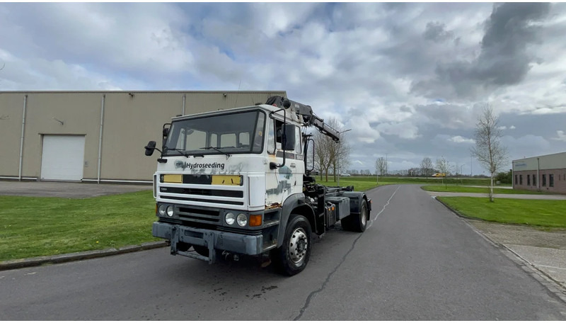 DAF 1900 FA 1900 4x4 - Istovarivač: slika 2 DAF 1900 FA 1900 4x4 - Istovarivač: slika 2