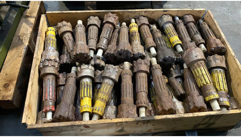 Diversen Sandvik Atlas copco Halco Drill Head rock bit 3.5 and 4 inch - Veliki kamon za bušenje: slika 1 Diversen Sandvik Atlas copco Halco Drill Head rock bit 3.5 and 4 inch - Veliki kamon za bušenje: slika 1