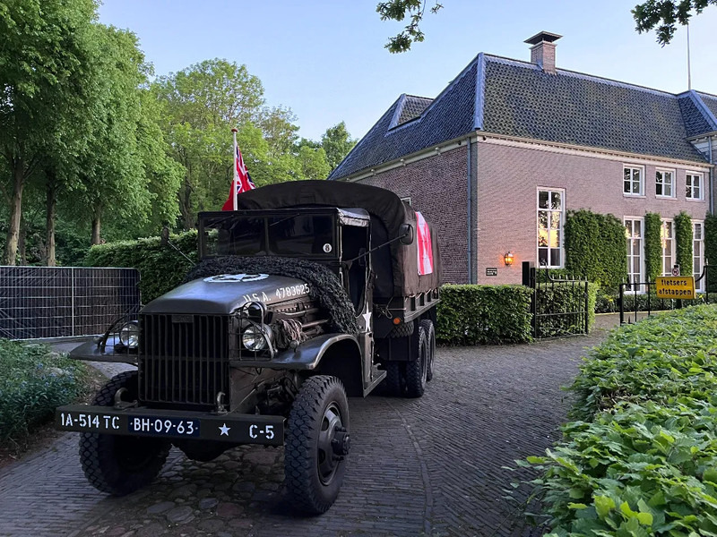 GMC CCKW 353 CCKW 353 Banjo axle GMC CCKW 353 Banjo axle - Kamion sa zatvorenim sandukom: slika 2 GMC CCKW 353 CCKW 353 Banjo axle GMC CCKW 353 Banjo axle - Kamion sa zatvorenim sandukom: slika 2