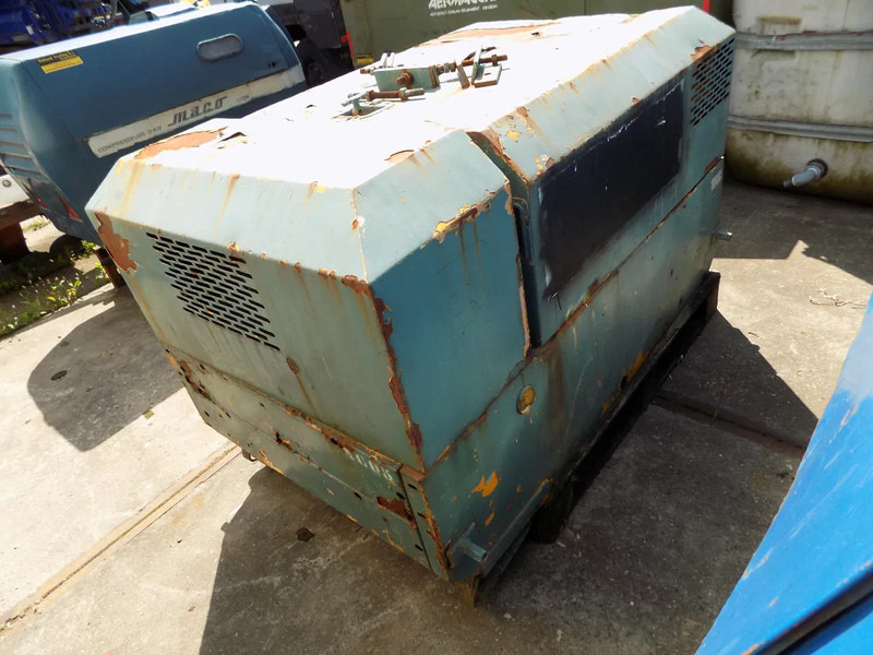 Ingersoll Rand compressor deutz typ 1011 met tandem aanhanger - Kompresor za vazduh: slika 1 Ingersoll Rand compressor deutz typ 1011 met tandem aanhanger - Kompresor za vazduh: slika 1