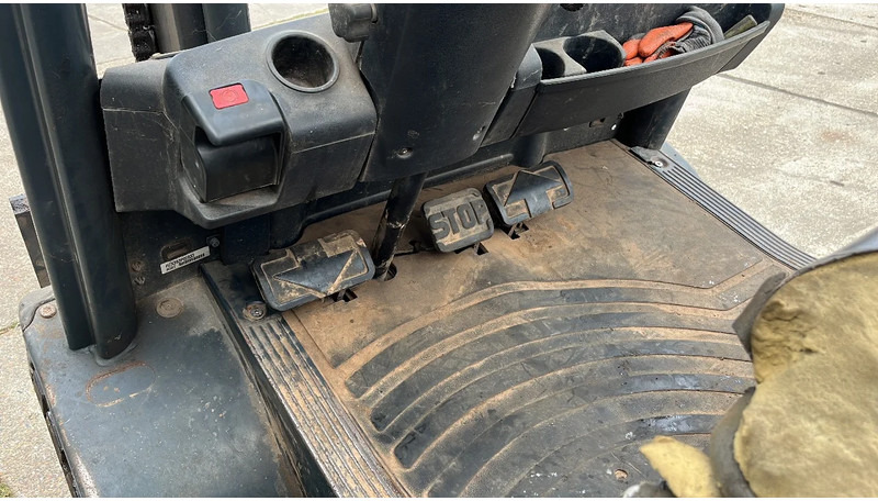 Linde H35T 01 Linde H35T 01 - Gasni viljuškar: slika 5 Linde H35T 01 Linde H35T 01 - Gasni viljuškar: slika 5