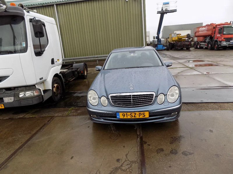 Mercedes-Benz E-Klasse 320 CDI sedan avantgarde - Automobil: slika 3 Mercedes-Benz E-Klasse 320 CDI sedan avantgarde - Automobil: slika 3