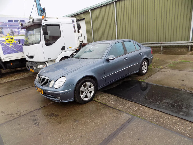 Mercedes-Benz E-Klasse 320 CDI sedan avantgarde - Automobil: slika 1 Mercedes-Benz E-Klasse 320 CDI sedan avantgarde - Automobil: slika 1