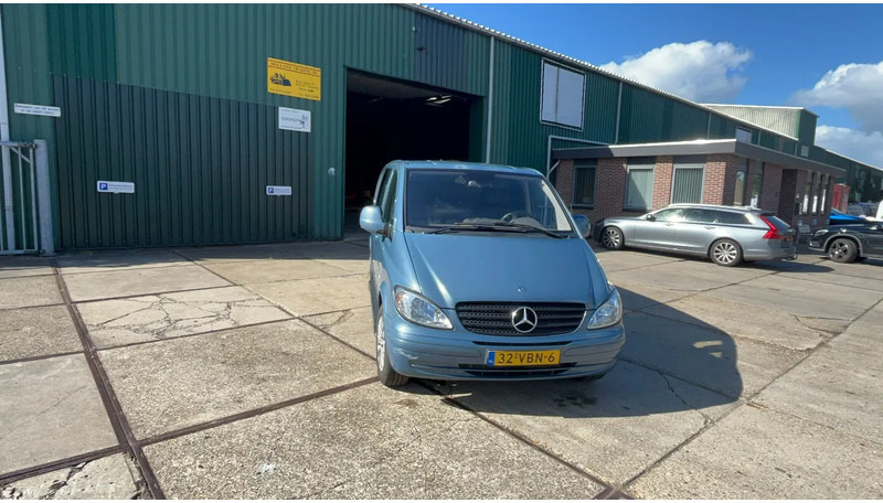 Mercedes-Benz Vito Vito 120 V6 3.0 CDI achter deuren - Mali kombi: slika 5 Mercedes-Benz Vito Vito 120 V6 3.0 CDI achter deuren - Mali kombi: slika 5