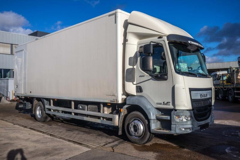 DAF LF 220(16t)+DHOLLANDIA - Kamion sa zatvorenim sandukom: slika 2 DAF LF 220(16t)+DHOLLANDIA - Kamion sa zatvorenim sandukom: slika 2