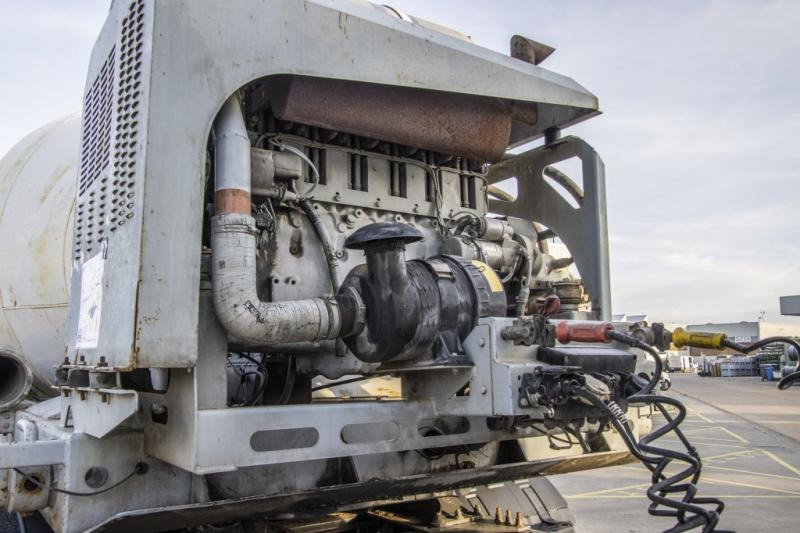 DE BUF BETON MIXER/MALAXEUR/MISCHER 10m3+MOTOR/MOTEUR - Poluprikolica mikser: slika 5 DE BUF BETON MIXER/MALAXEUR/MISCHER 10m3+MOTOR/MOTEUR - Poluprikolica mikser: slika 5