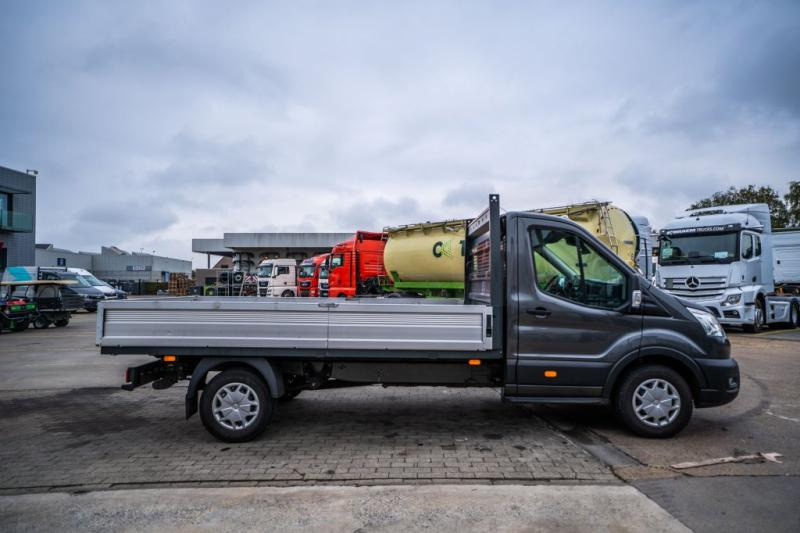 Ford TRANSIT 2.0 TDCI - Dostavno vozilo s ravnom platformom: slika 3 Ford TRANSIT 2.0 TDCI - Dostavno vozilo s ravnom platformom: slika 3