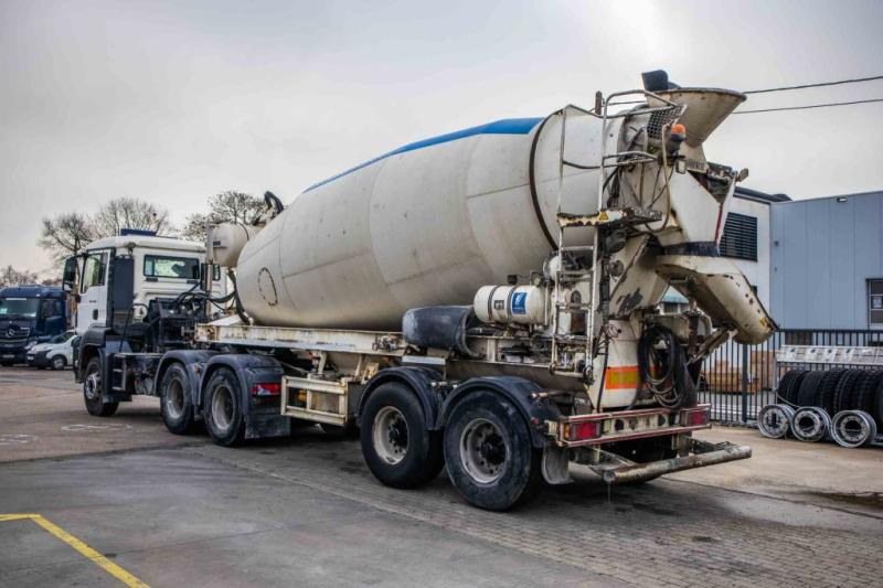 Liebherr LIEBHERR BETON MIXER/MALAXEUR/MISCHER 12M3 - Poluprikolica mikser: slika 1 Liebherr LIEBHERR BETON MIXER/MALAXEUR/MISCHER 12M3 - Poluprikolica mikser: slika 1