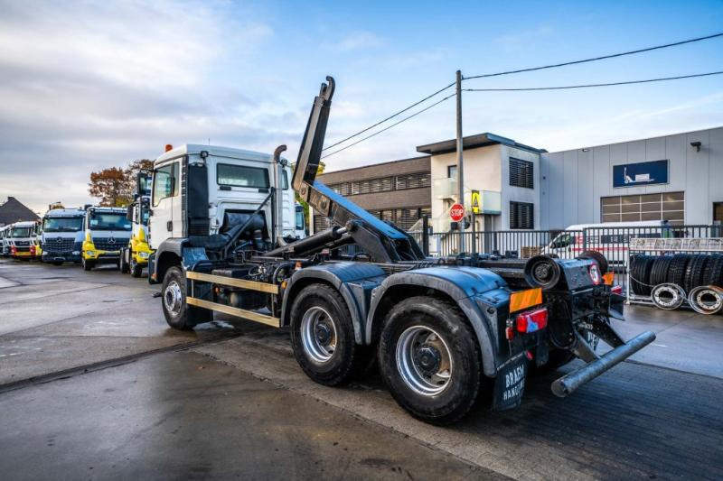 MAN TGA 33.360 BB - Kamion sa hidrauličnom kukom: slika 5 MAN TGA 33.360 BB - Kamion sa hidrauličnom kukom: slika 5