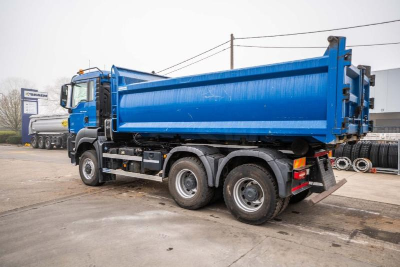 MAN TGS 33.420 BB (containerbak:+3000 € ) - Kamion sa hidrauličnom kukom: slika 5 MAN TGS 33.420 BB (containerbak:+3000 € ) - Kamion sa hidrauličnom kukom: slika 5