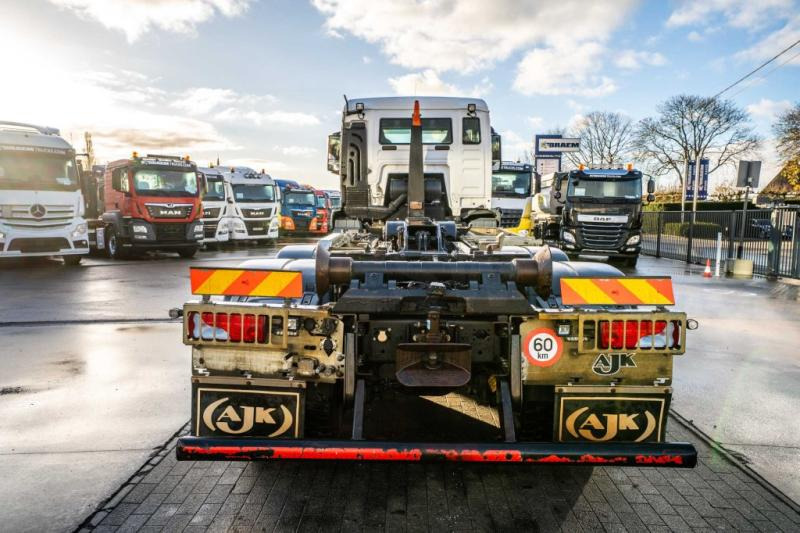 MAN TGS 33.470 BL - 64 456 KM - Kamion sa hidrauličnom kukom: slika 5 MAN TGS 33.470 BL - 64 456 KM - Kamion sa hidrauličnom kukom: slika 5