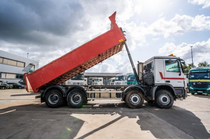 Mercedes ACTROS 3241 K -MP3-E5 - Istovarivač: slika 3 Mercedes ACTROS 3241 K -MP3-E5 - Istovarivač: slika 3