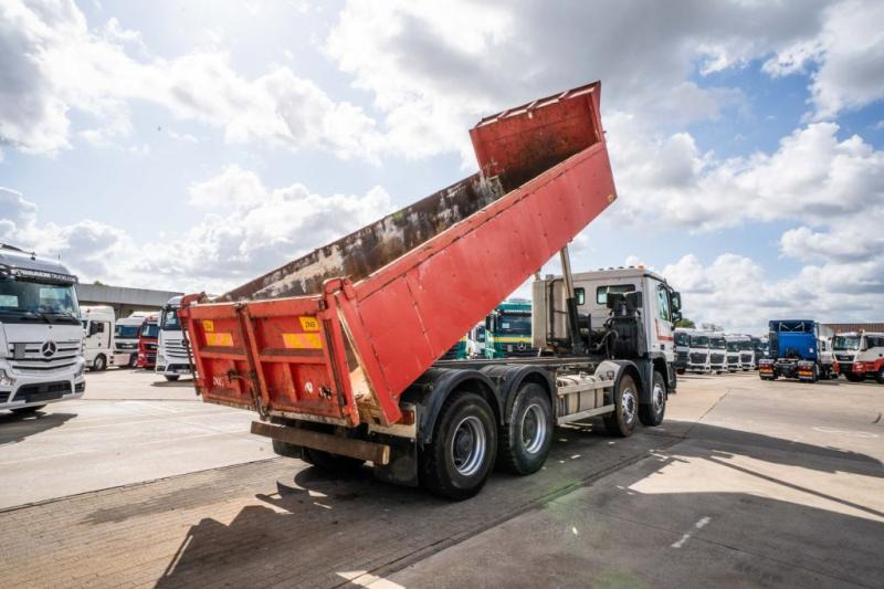 Mercedes ACTROS 3241 K -MP3-E5 - Istovarivač: slika 4 Mercedes ACTROS 3241 K -MP3-E5 - Istovarivač: slika 4