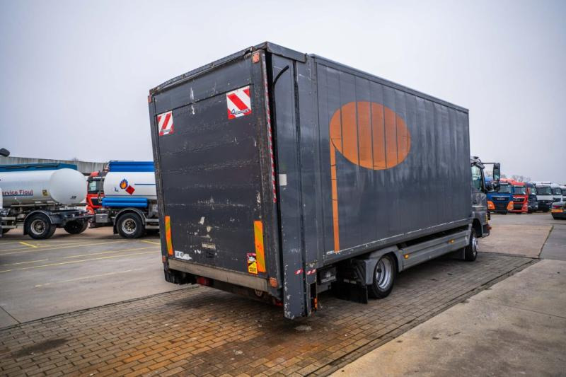Mercedes ATEGO 1218 L+ moving lift - Kamion sa zatvorenim sandukom: slika 4 Mercedes ATEGO 1218 L+ moving lift - Kamion sa zatvorenim sandukom: slika 4