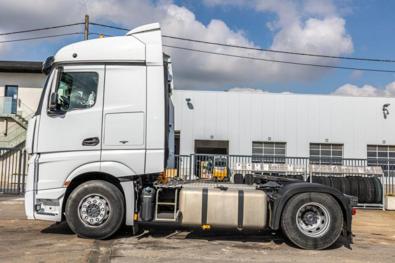 Mercedes ACTROS 1945 (1845) LS - Tegljač: slika 3 Mercedes ACTROS 1945 (1845) LS - Tegljač: slika 3