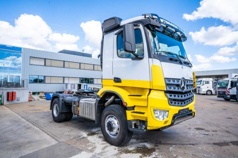 Mercedes AROCS 2045 AS (cardan) - Tegljač: slika 2 Mercedes AROCS 2045 AS (cardan) - Tegljač: slika 2
