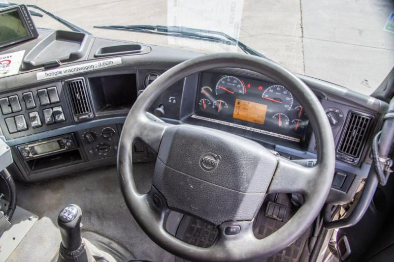 Autočistilica Volvo FM 340 - BUCHER SCHÖRLING 8000: slika 7 Autočistilica Volvo FM 340 - BUCHER SCHÖRLING 8000: slika 7