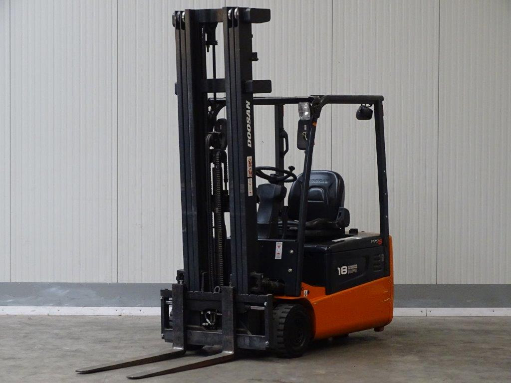 Doosan B18T-5 - TRIPLEX - Električni viljuškar: slika 1 Doosan B18T-5 - TRIPLEX - Električni viljuškar: slika 1