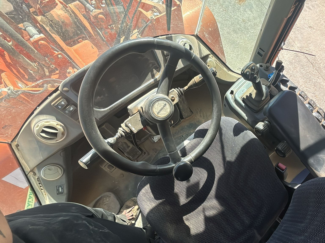 Utovarivač točkaš DOOSAN DL250-3: slika 10