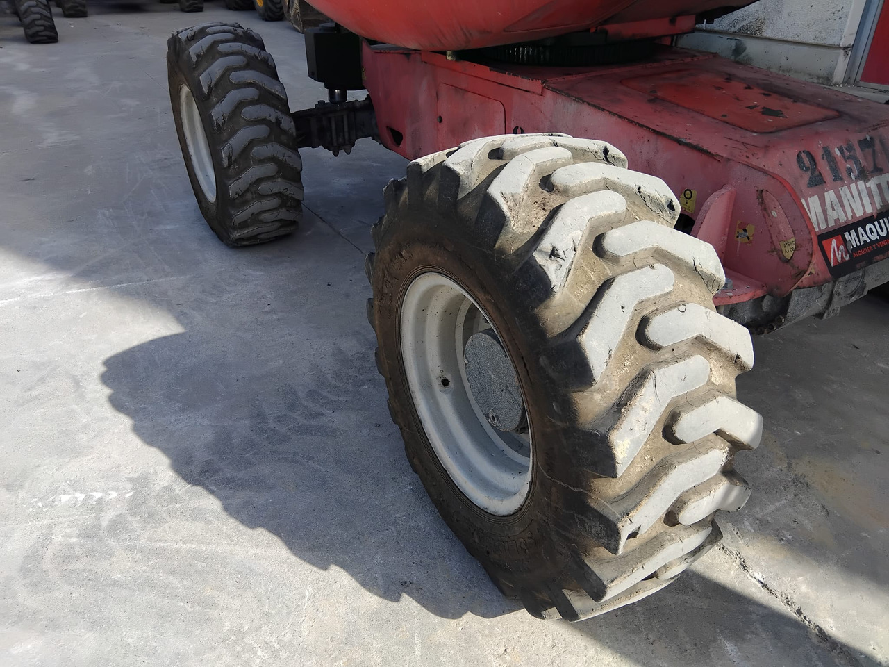 Zglobna platforma MANITOU 160ATJ EJE OSCILANTE: slika 15