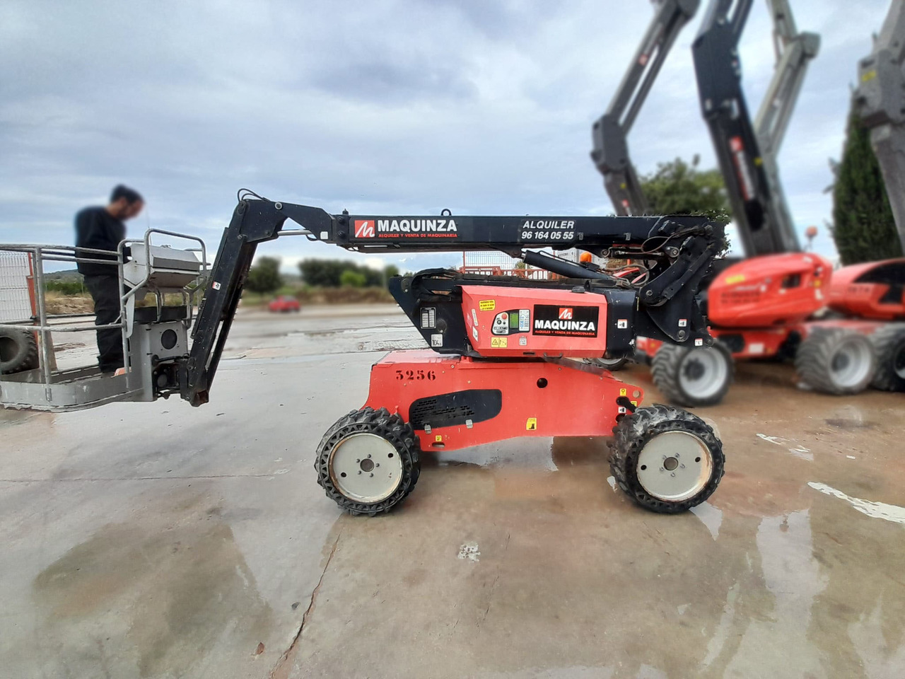 MANITOU MAN GO 12 - Zglobna platforma: slika 1 MANITOU MAN GO 12 - Zglobna platforma: slika 1