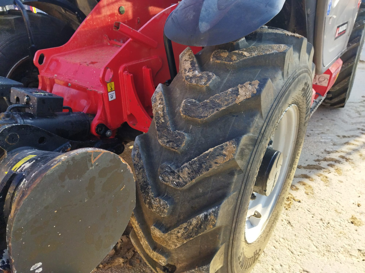 Teleskopski upravljač MANITOU MT1335 EASY: slika 15