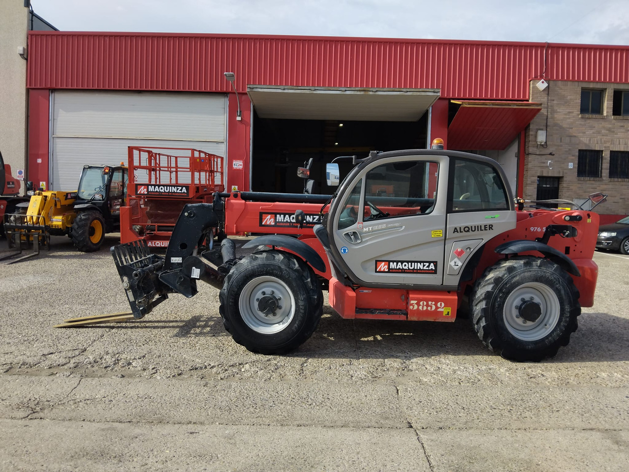 MANITOU MT1335 EASY - Teleskopski upravljač: slika 1 MANITOU MT1335 EASY - Teleskopski upravljač: slika 1