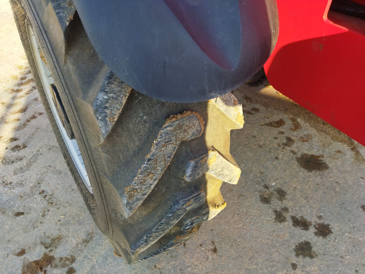Teleskopski upravljač MANITOU MT1335 EASY: slika 13